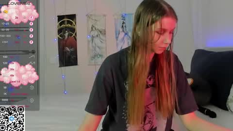 Mila online show from February 2025 08:42:01 PM