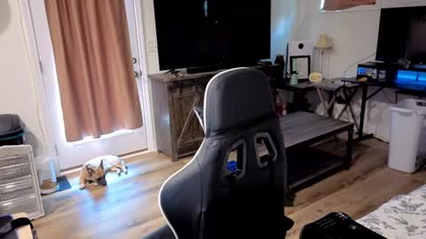 Josef online show from July 2026 06:47:02 PM