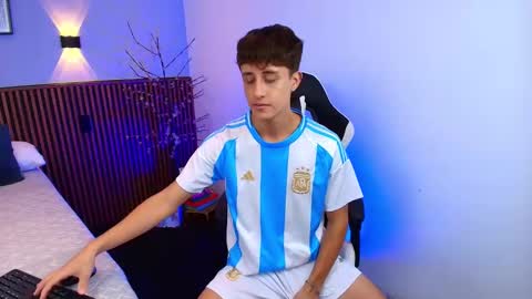 Snapshot of joseloevans chatting on January 2025 11:18:01 PM Joselo online show from January 2025 11:18:01 PM