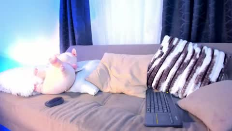 Josep online show from February 2025 01:40:01 AM