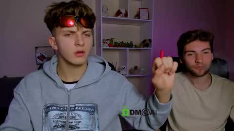 joseph_bear_ online show from October 2025 07:01:02 PM