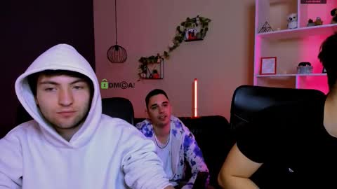 joseph_bear_ online show from March 2026 09:59:01 AM