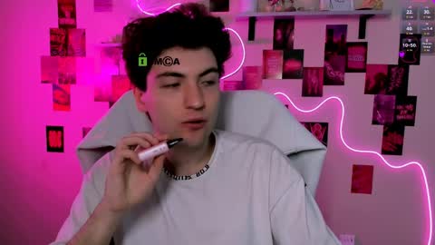 joseph_bear_ online show from April 2026 08:31:02 AM