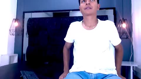 Snapshot of joseph_gonzalez chatting on December 2025 11:39:02 AM Joseph Gonzalez online show from December 2025 11:39:02 AM