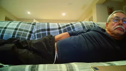 josephgr2021 online show from December 2025 02:09:02 AM