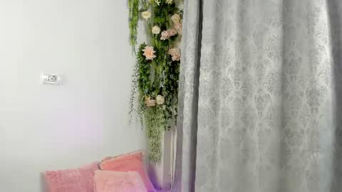 Snapshot of josephinemoon chatting on June 2026 03:06:02 AM Josephine online show from June 2026 03:06:02 AM