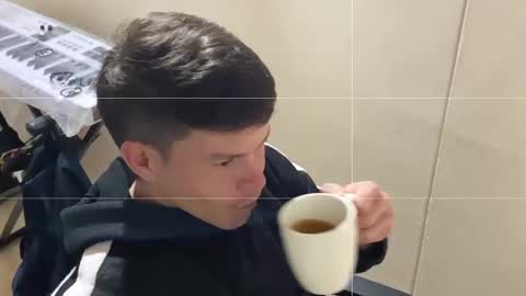 Nicolas online show from April 2026 06:59:02 PM