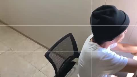 Nicolas online show from April 2026 05:47:01 PM