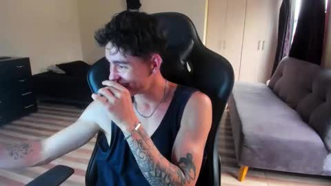 Snapshot of joshmiller_ chatting on January 2026 04:33:01 PM Josh online show from January 2026 04:33:01 PM