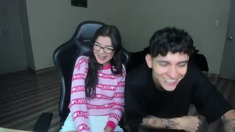 Snapshot of joshxkaty chatting on June 2026 03:40:01 AM Josh And Karely online show from June 2026 03:40:01 AM
