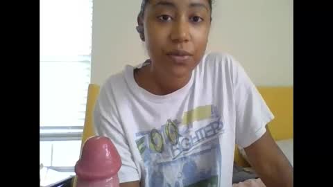 Snapshot of jottijade chatting on October 2025 12:33:01 PM jottijade online show from October 2025 12:33:01 PM