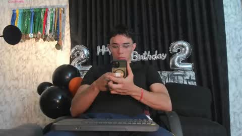 Im Jouliano online show from March 2025 10:10:02 PM