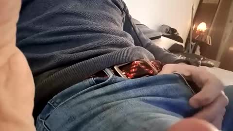 jovenduro84 online show from December 2025 09:51:01 AM