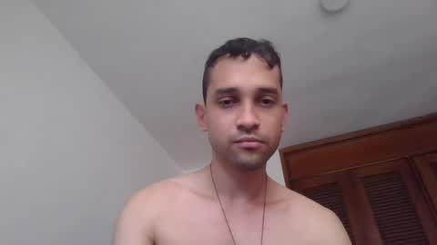 Snapshot of jovenvergonguapo09 chatting on June 2026 12:53:02 PM Van Helsing online show from June 2026 12:53:02 PM