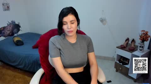 Camila Buitrago online show from February 2025 09:57:01 PM