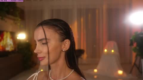 Jennifer Diaz online show from November 2025 07:26:01 PM