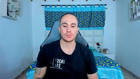 Juan online show from February 2025 12:48:01 AM