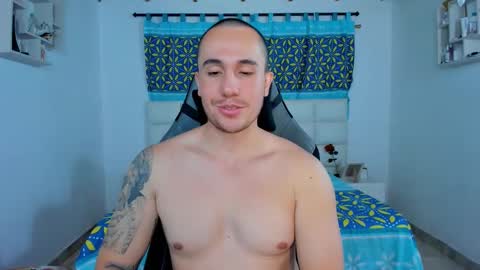 Juan online show from February 2025 10:22:01 PM