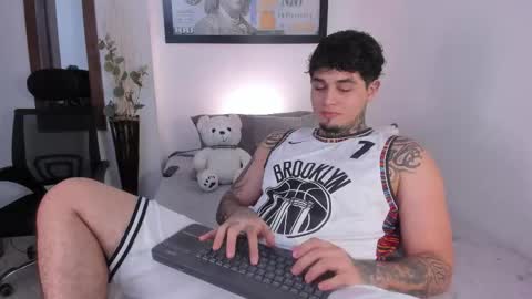 juan_alvarez18 online show from October 2025 12:53:01 AM