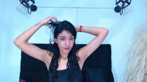 Snapshot of juan_and_luciana chatting on June 2026 11:44:01 AM online show from June 2026 11:44:01 AM