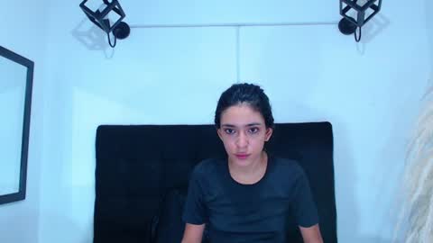Snapshot of juan_and_luciana chatting on July 2026 12:23:01 PM online show from July 2026 12:23:01 PM