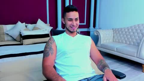 juan_muscle online show from December 2024 06:10:02 PM
