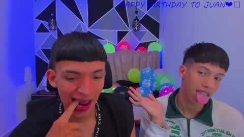 JuanSteven online show from November 2025 12:24:02 AM