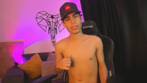 Snapshot of juan_posada1 chatting on February 2026 03:50:01 PM Juan Posada online show from February 2026 03:50:01 PM