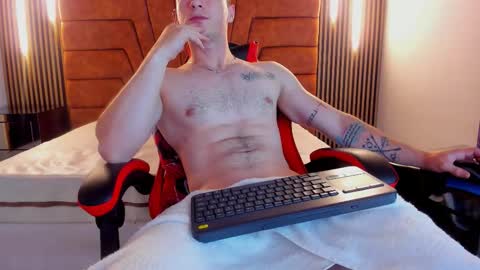 JUAN online show from November 2025 04:45:02 AM