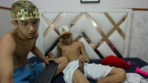 juan_saul1 online show from April 2026 10:05:02 PM