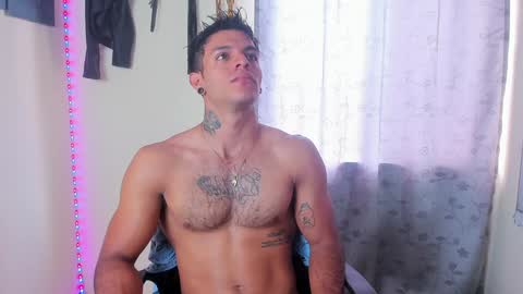 Juan Esteban online show from January 2025 03:57:02 PM