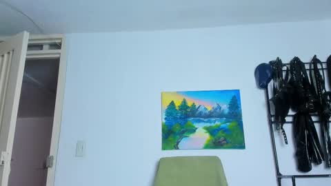 Juan Esteban online show from October 2025 02:36:01 PM