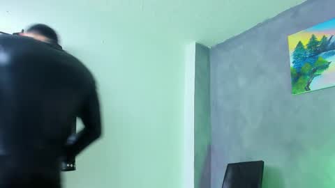 Juan Esteban online show from March 2026 02:01:01 PM