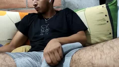 juanc23_371 online show from October 2025 12:11:01 AM