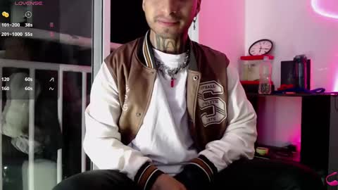 juancamilo66_ online show from September 2025 03:09:02 AM