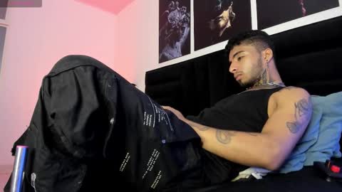 juancamilo66_ online show from November 2025 04:11:02 AM