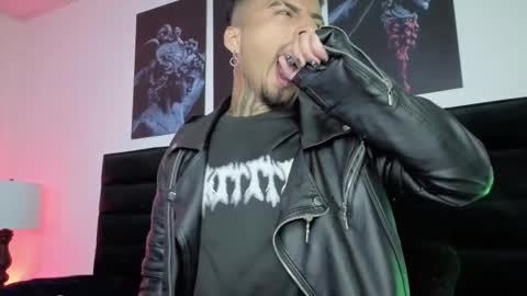 juancamilo66_ online show from February 2026 02:48:02 AM