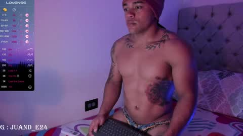Snapshot of juande_24 chatting on December 2024 08:20:01 AM independent model online show from December 2024 08:20:01 AM