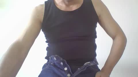 juanearth1 online show from May 2026 09:33:01 PM
