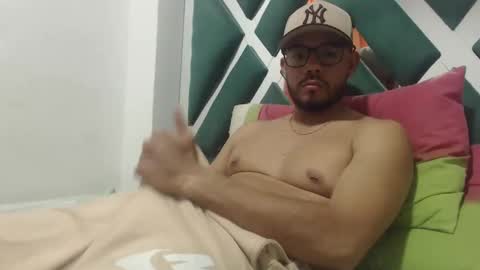 juanfe_style online show from October 2025 02:42:02 AM