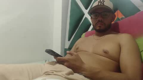 juanfe_style online show from October 2025 12:42:02 AM