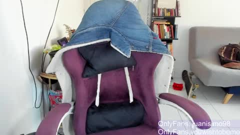 JUANISIMO  online show from April 2026 01:42:02 PM