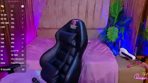 Snapshot of juanita_tay chatting on June 2026 12:22:01 PM JUANITA online show from June 2026 12:22:01 PM
