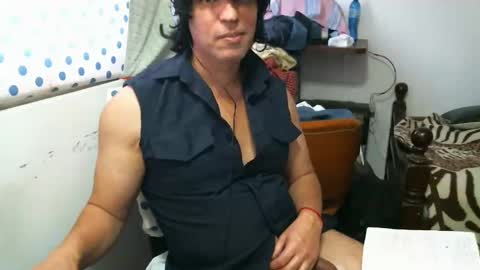 Snapshot of juanito2727 chatting on January 2025 10:04:01 PM amor online show from January 2025 10:04:01 PM