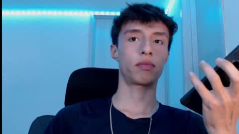 juanmres online show from October 2025 01:06:01 AM