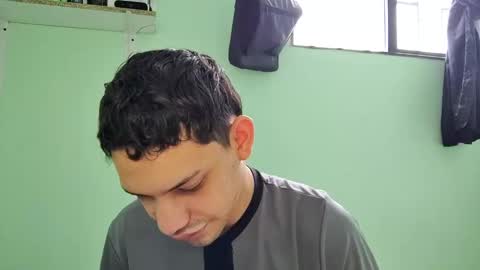 juansuarez204 online show from February 2025 04:50:01 PM