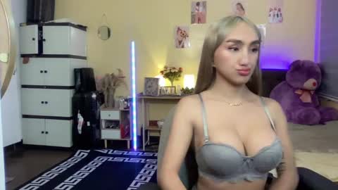 EloiseMoree online show from December 2024 07:51:02 AM