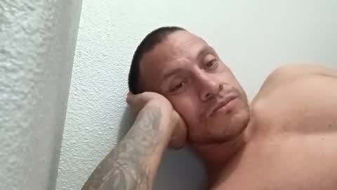 Snapshot of jugg2 chatting on October 2025 12:14:02 PM Jugg online show from October 2025 12:14:02 PM