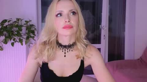 Goddess Julia online show from September 2025 06:31:02 PM
