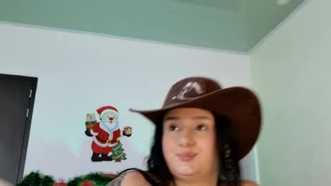 Sisi online show from December 2024 10:43:02 PM